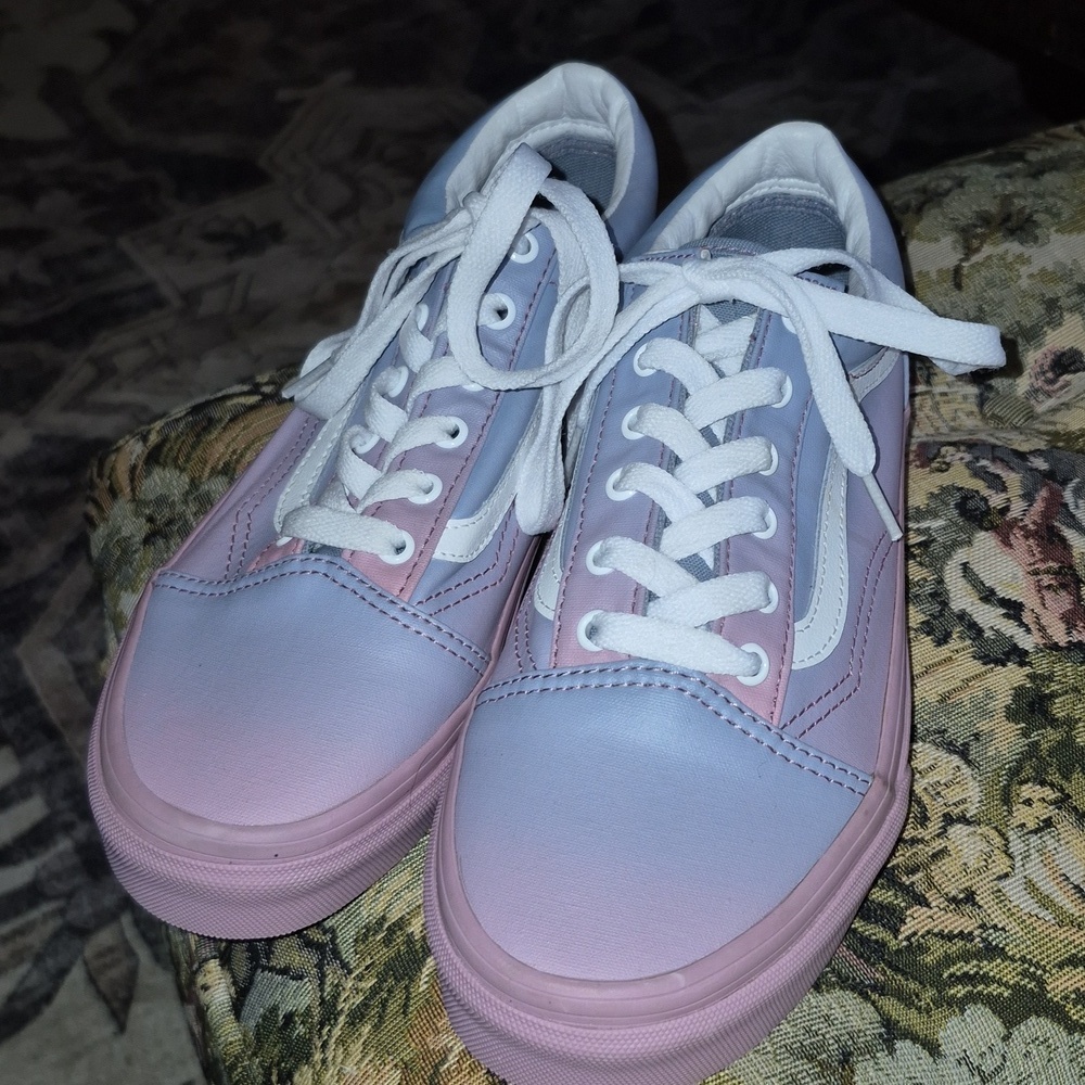 Vans:"SunsetFade"Blue& Lilac/Pinkgradient).Like New.sz.5.5 Jr.fit wmn Sz7(#3019)